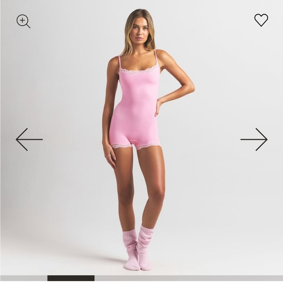SKIMS Bubblegum Fits Everybody Lace Onesie - Picture 2 of 5